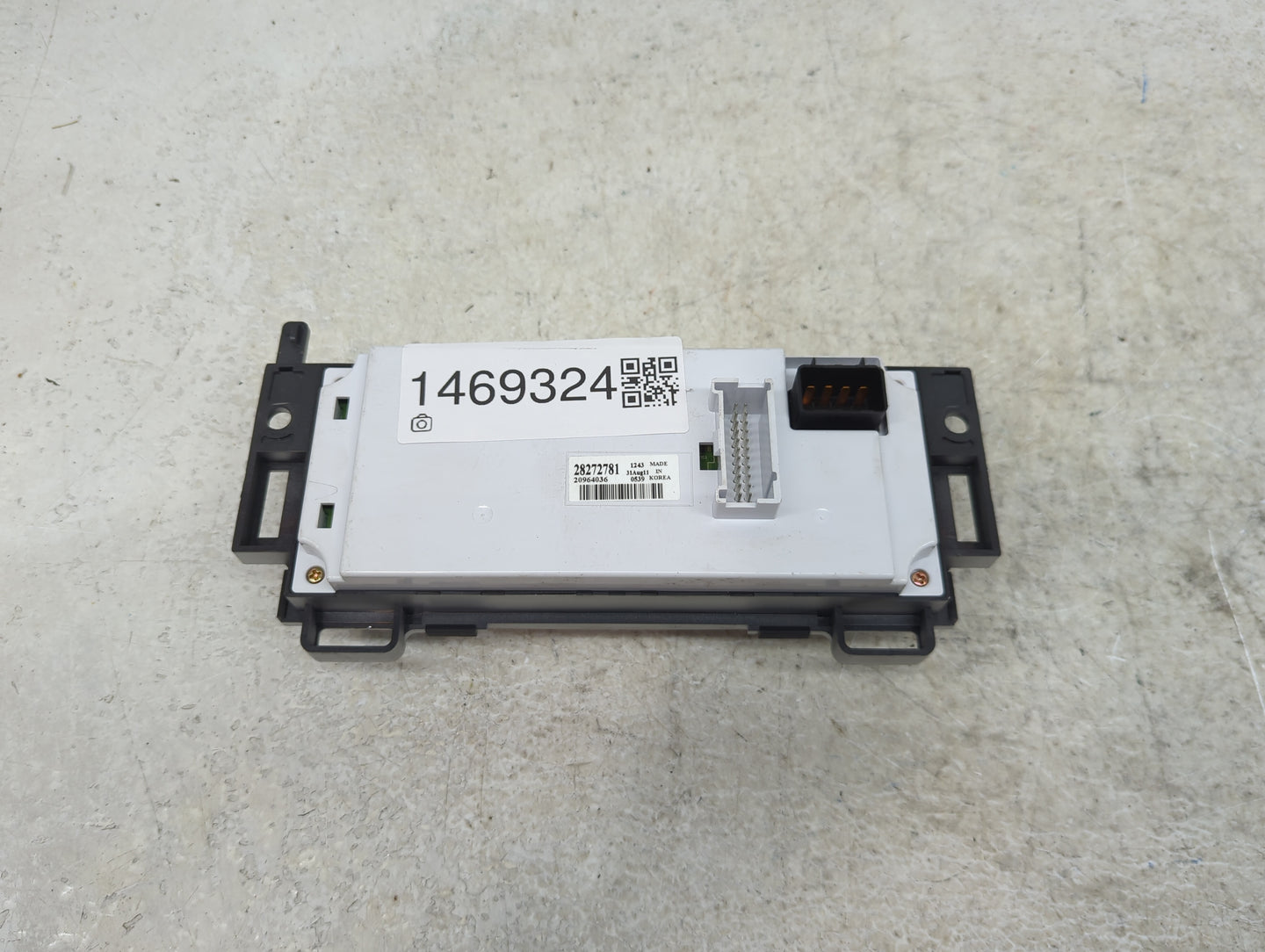2008-2012 Chevrolet Malibu Climate Control Module Temperature AC/Heater Replacement P/N:28272781 20964036 Fits OEM Used Auto