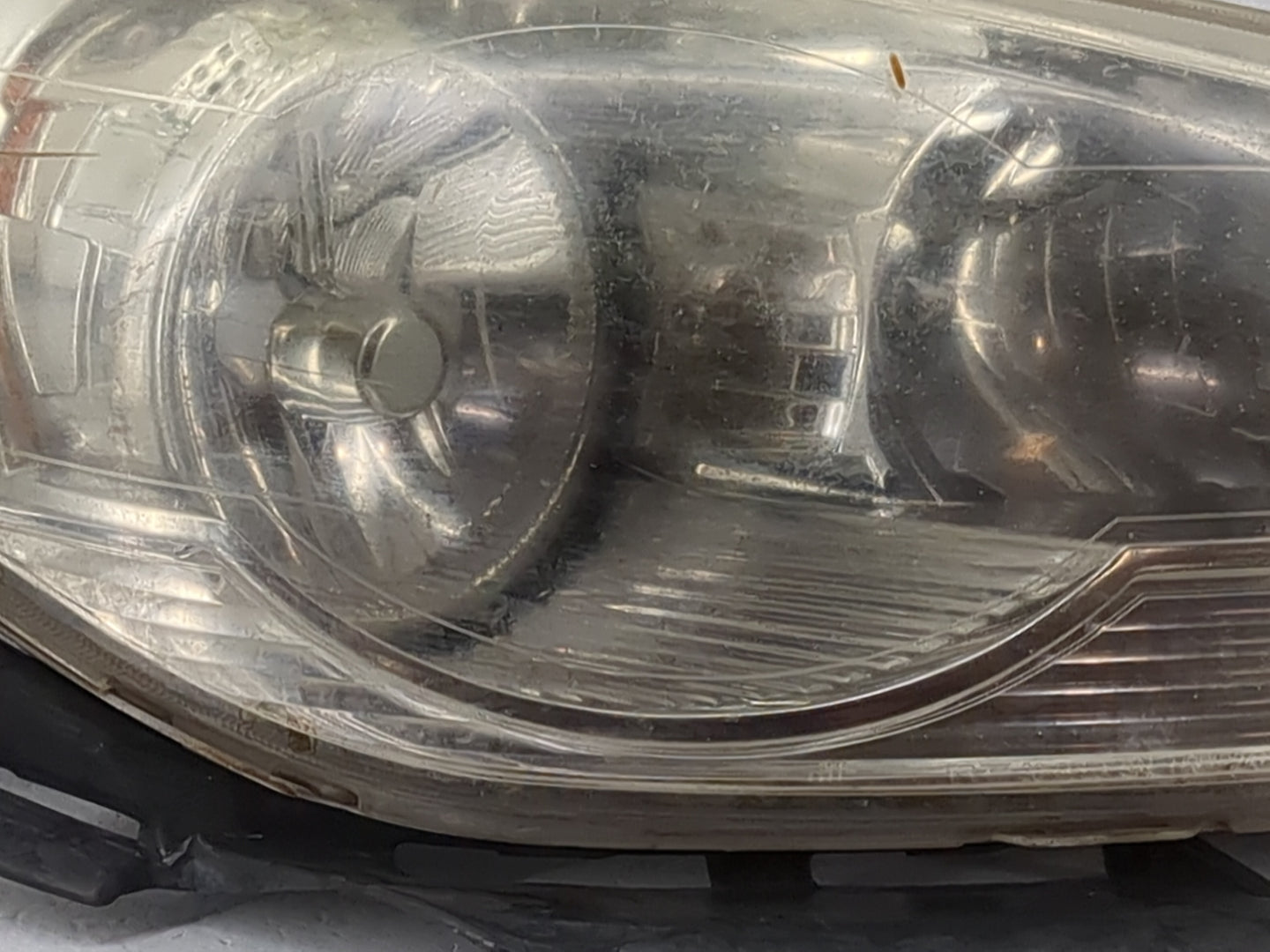 2008-2012 Chevrolet Malibu Passenger Right Oem Head Light Headlight Lamp 1481199 - Oemusedautoparts1.com