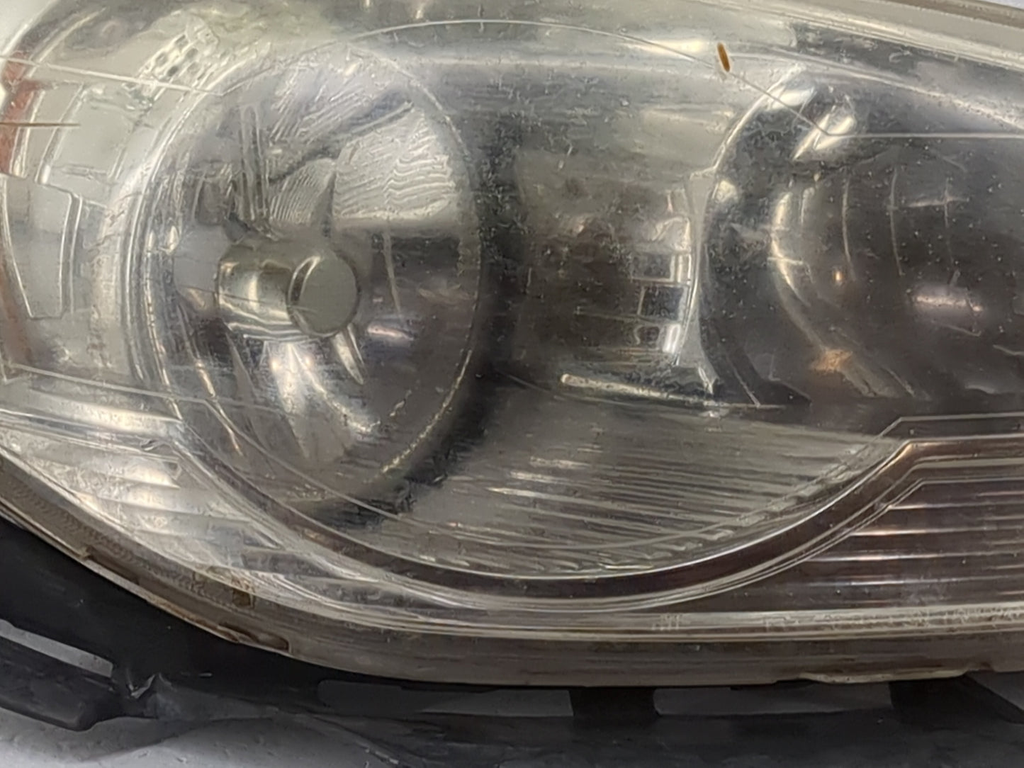 2008-2012 Chevrolet Malibu Passenger Right Oem Head Light Headlight Lamp 1481199 - Oemusedautoparts1.com