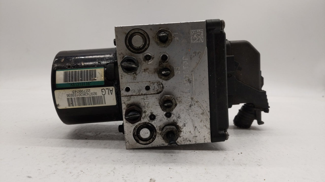 2012 Chevrolet Malibu ABS Pump Control Module Replacement P/N:22799743 22800233 Fits OEM Used Auto Parts - Oemusedautoparts1