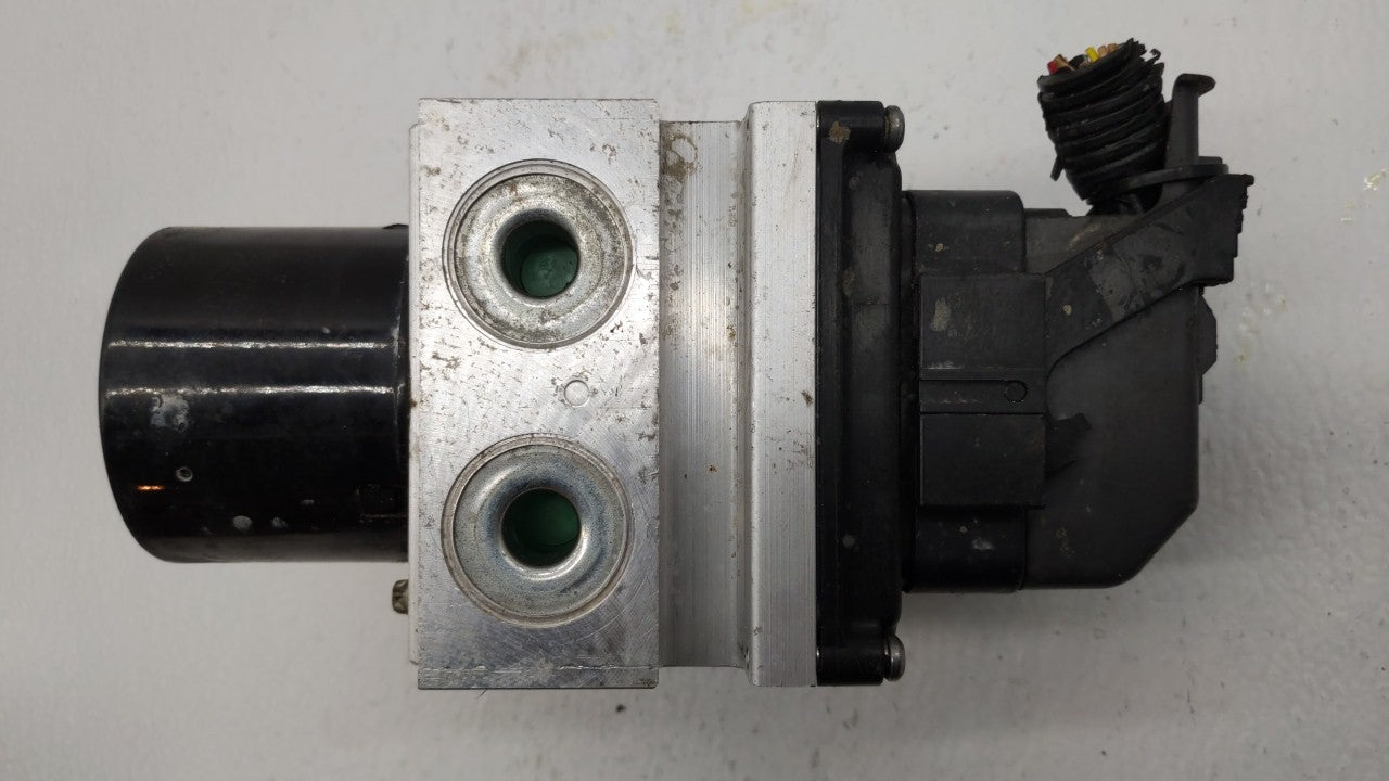 2012 Chevrolet Malibu ABS Pump Control Module Replacement P/N:22799743 22800233 Fits OEM Used Auto Parts - Oemusedautoparts1