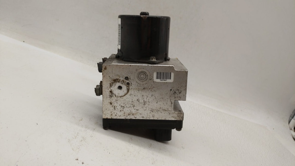 2012 Chevrolet Malibu Anti-Lock Brake ABS Pump Module Actuator OEM P/N:22799743 22800233 Fits OEM Used Auto Parts - Oemuseda