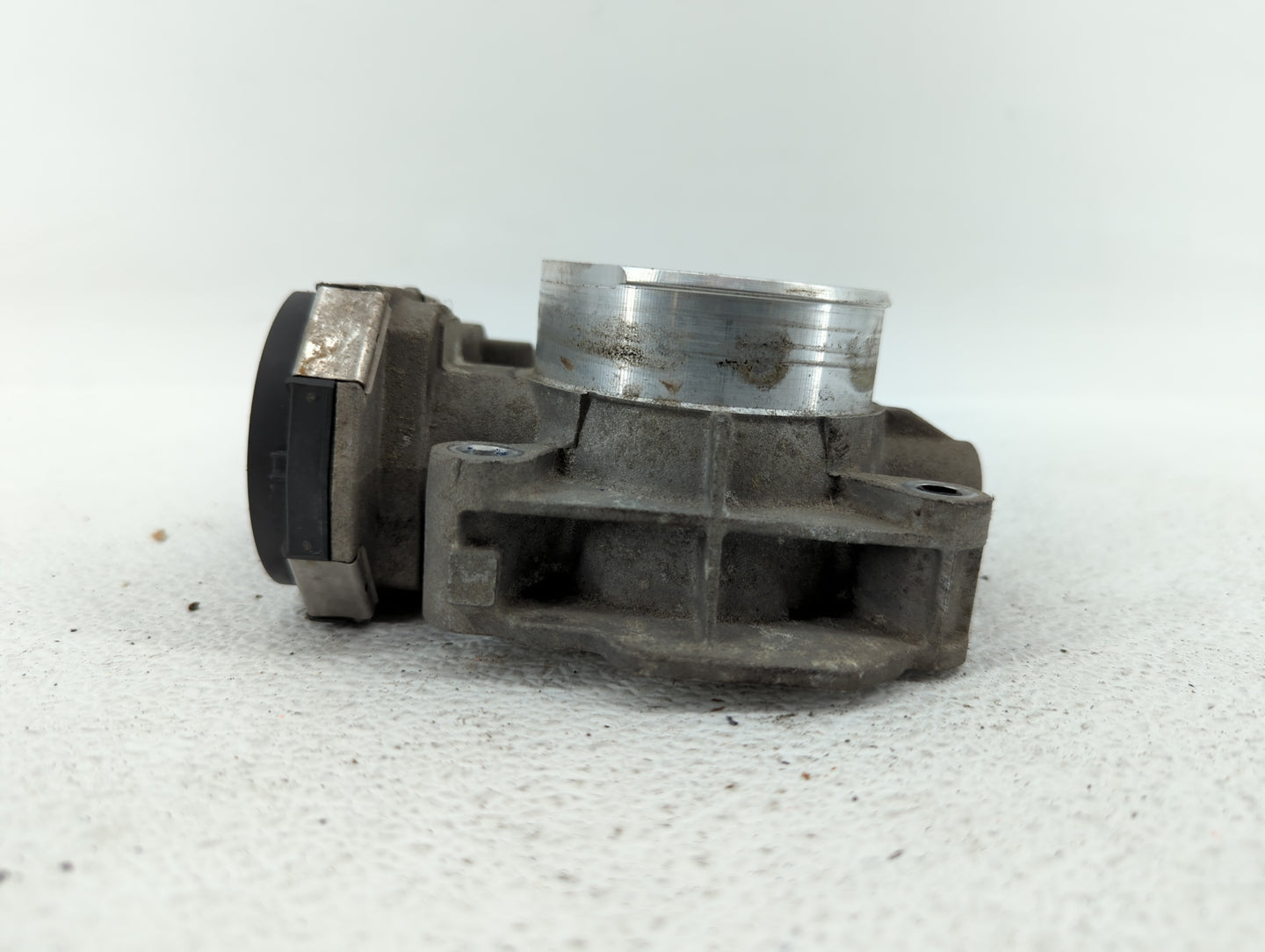 2008-2012 Chevrolet Malibu Throttle Body P/N:362IA 9B4G-9F991-A, 668AA, 186AA Fits Fits 2007 2008 2009 2010 2011 2012 OEM Us