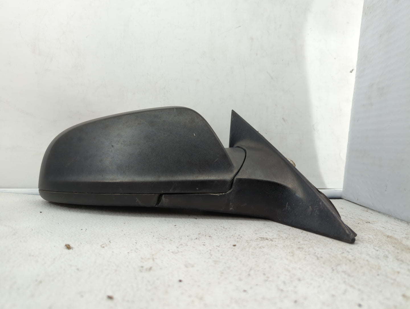 2008-2012 Chevrolet Malibu Passenger Side View Mirror - Right Door Mirror OEM Used - Oemusedautoparts1.com
