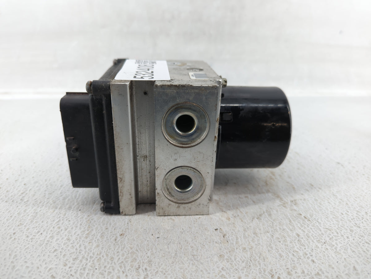 2012 Chevrolet Malibu Anti-Lock Brake ABS Pump Module Actuator OEM P/N:22800233 Fits OEM Used Auto Parts - Oemusedautoparts1