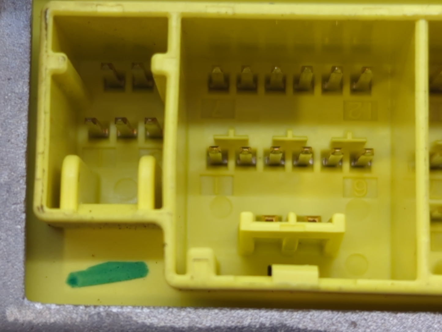 2012-2012 Chevrolet Malibu Chassis Control Module Ccm Bcm Body Control - Oemusedautoparts1.com
