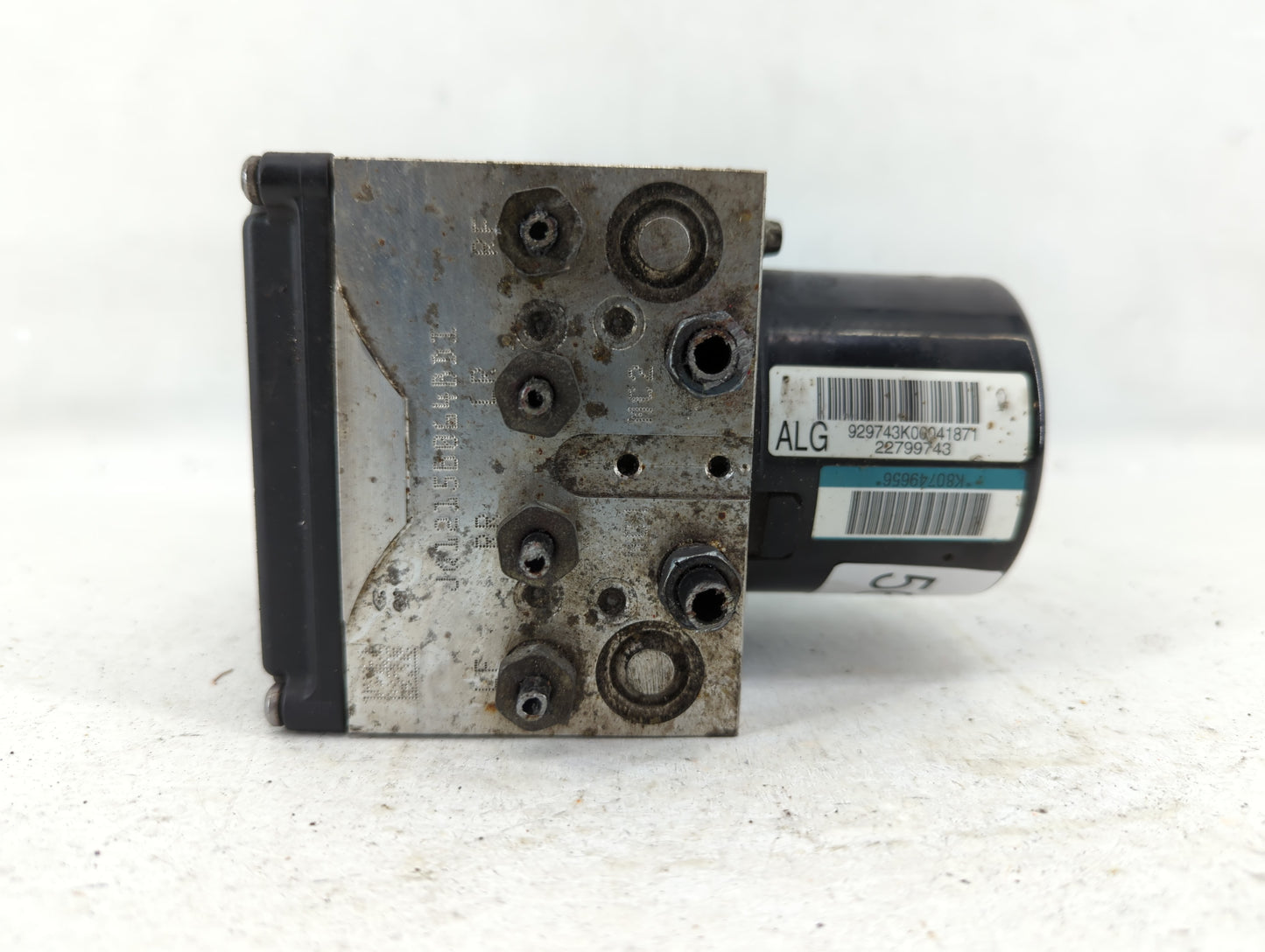 2012 Chevrolet Malibu ABS Pump Control Module Replacement P/N:22800233 Fits OEM Used Auto Parts - Oemusedautoparts1.com