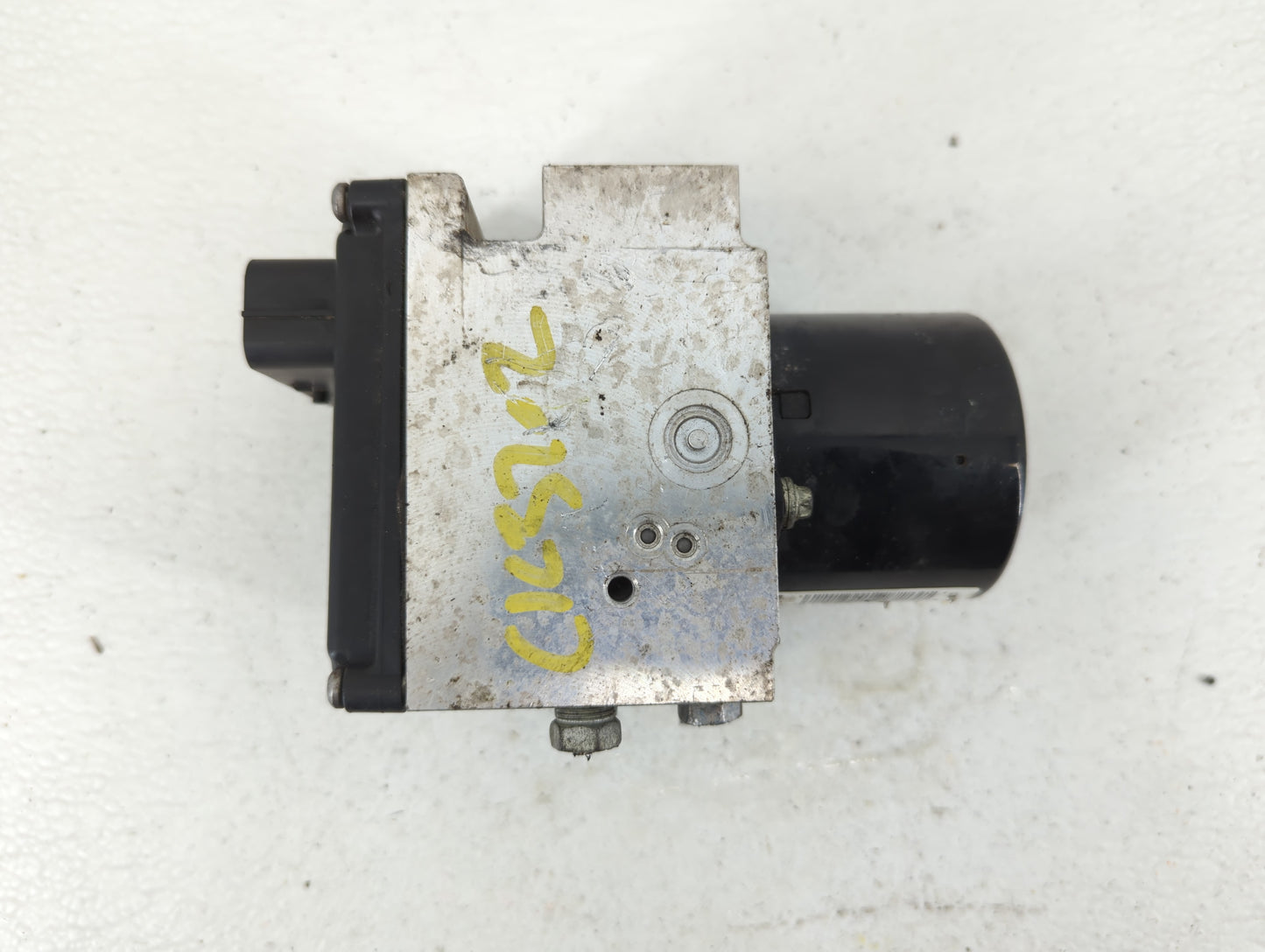 2012 Chevrolet Malibu ABS Pump Control Module Replacement P/N:22800233 Fits OEM Used Auto Parts - Oemusedautoparts1.com