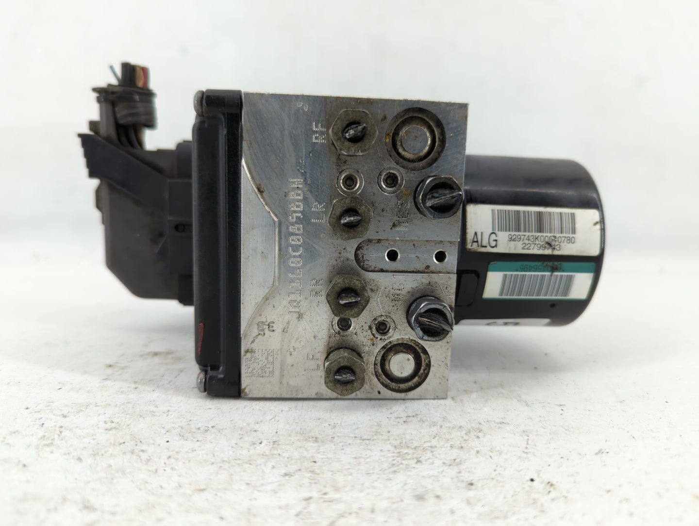 2012 Chevrolet Malibu ABS Pump Control Module Replacement P/N:22800233 Fits OEM Used Auto Parts - Oemusedautoparts1.com