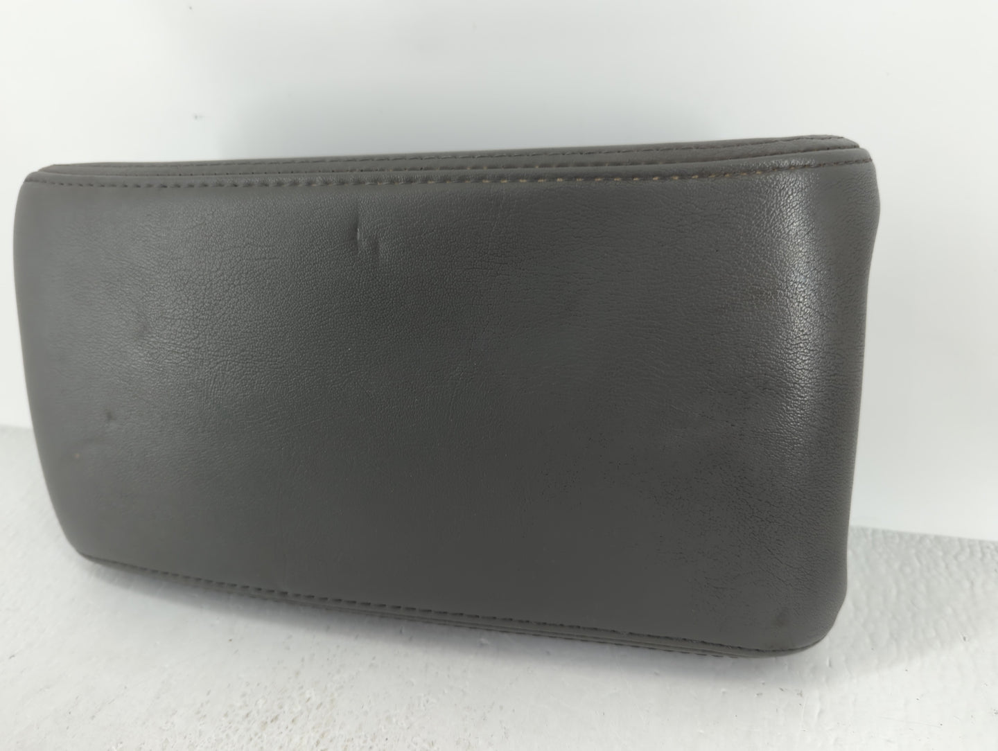 2012 Chevrolet Malibu Center Console Armrest Cover Lid Black - Oemusedautoparts1.com