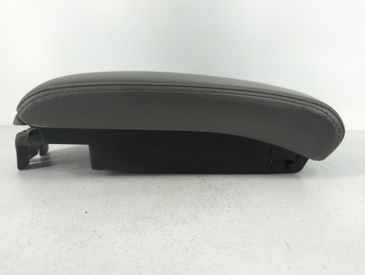 2012 Chevrolet Malibu Center Console Armrest Cover Lid Black - Oemusedautoparts1.com