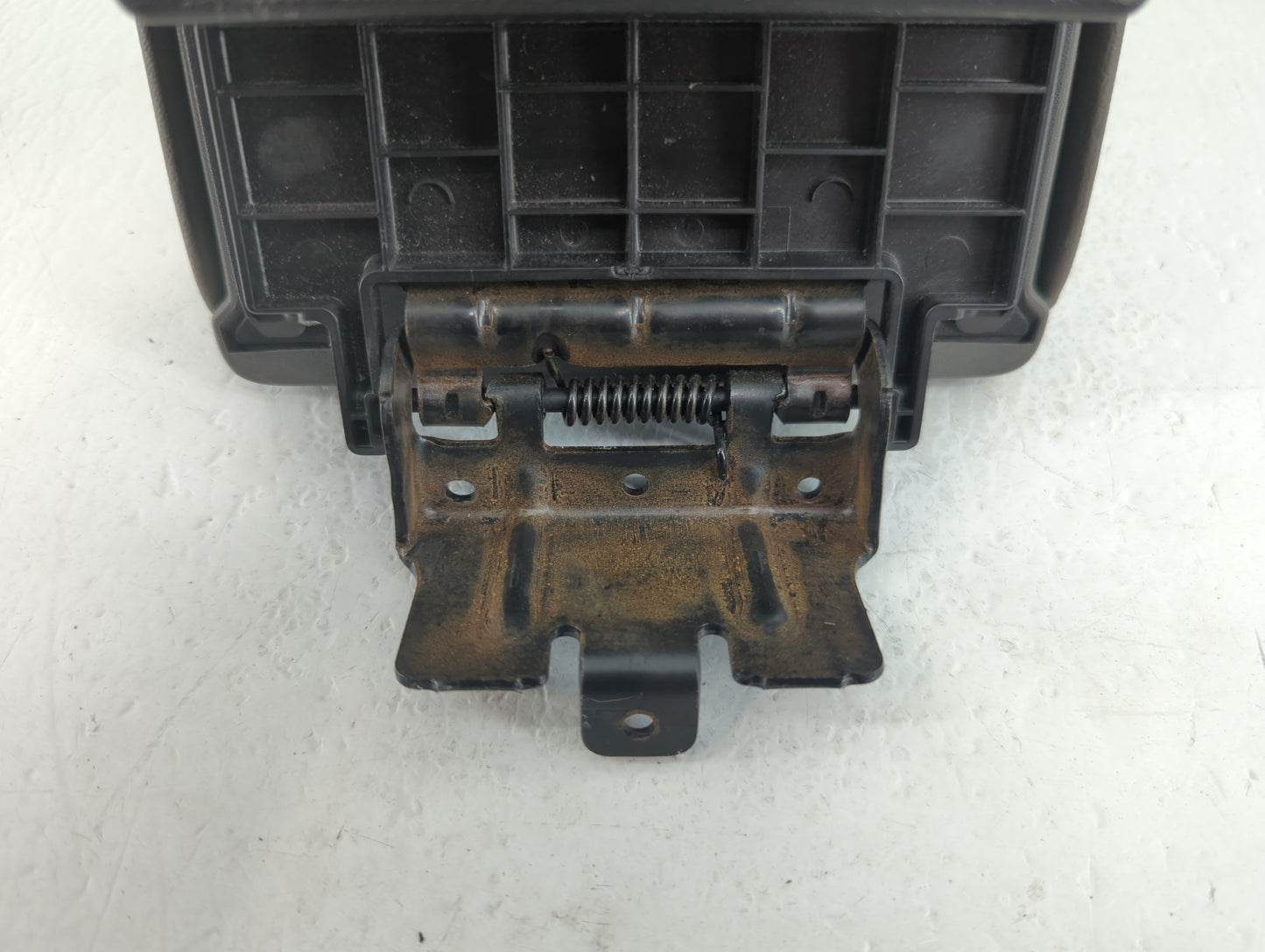2012 Chevrolet Malibu Center Console Armrest Cover Lid Black - Oemusedautoparts1.com