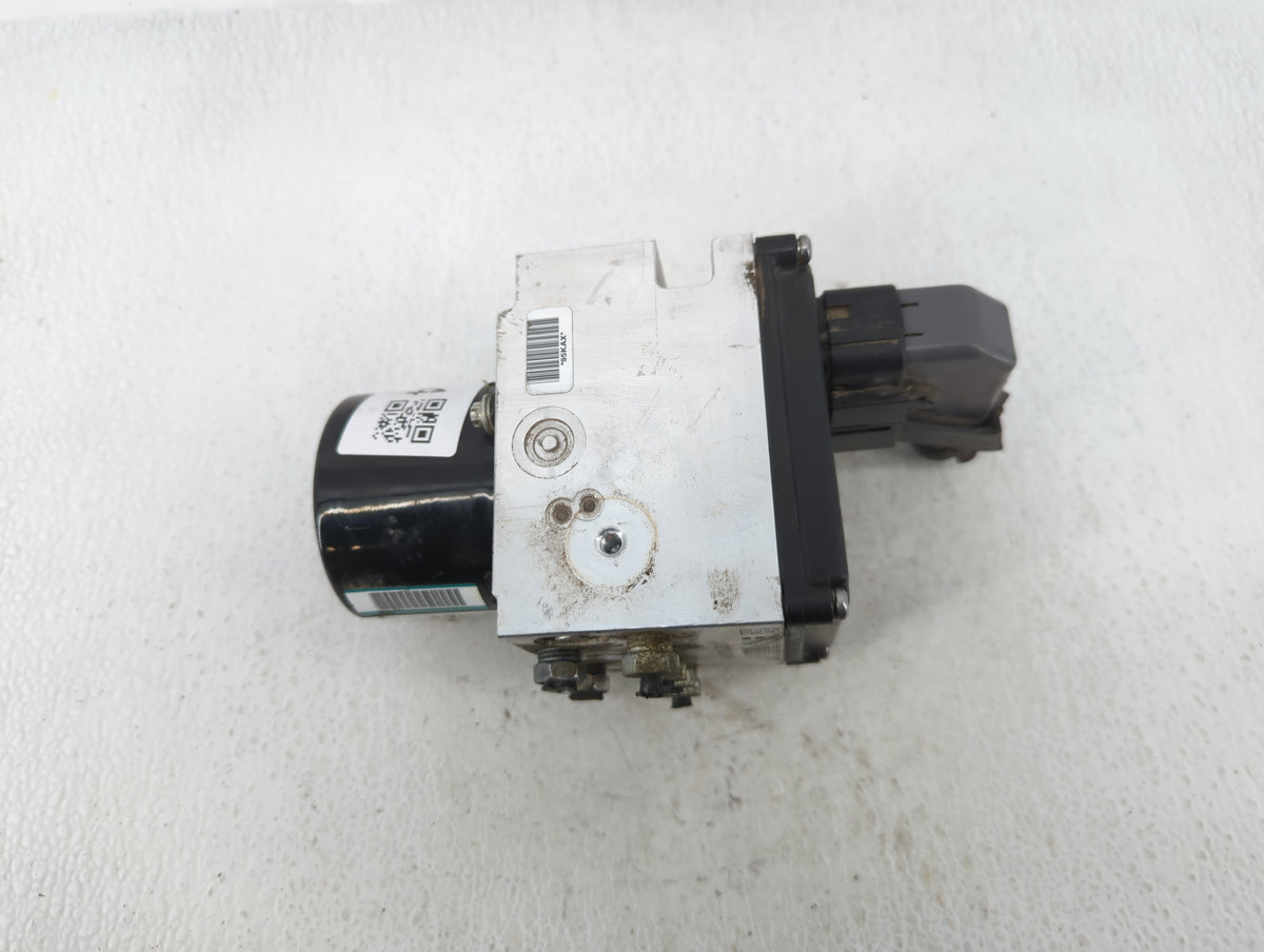 2012 Chevrolet Malibu Anti-Lock Brake ABS Pump Module Actuator OEM P/N:224259-108 22800233 Fits OEM Used Auto Parts - Oemuse