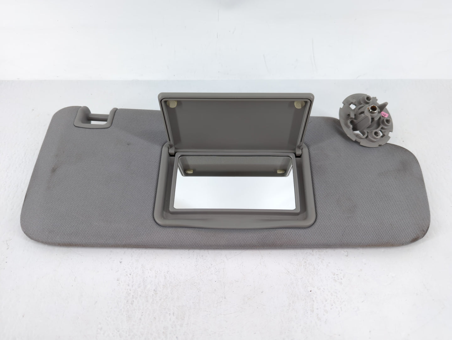 2004-2012 Chevrolet Malibu Sun Visor Shade Replacement Passenger Right Mirror Fits Fits 2004 2005 2008 2009 2010 2011 2012 O