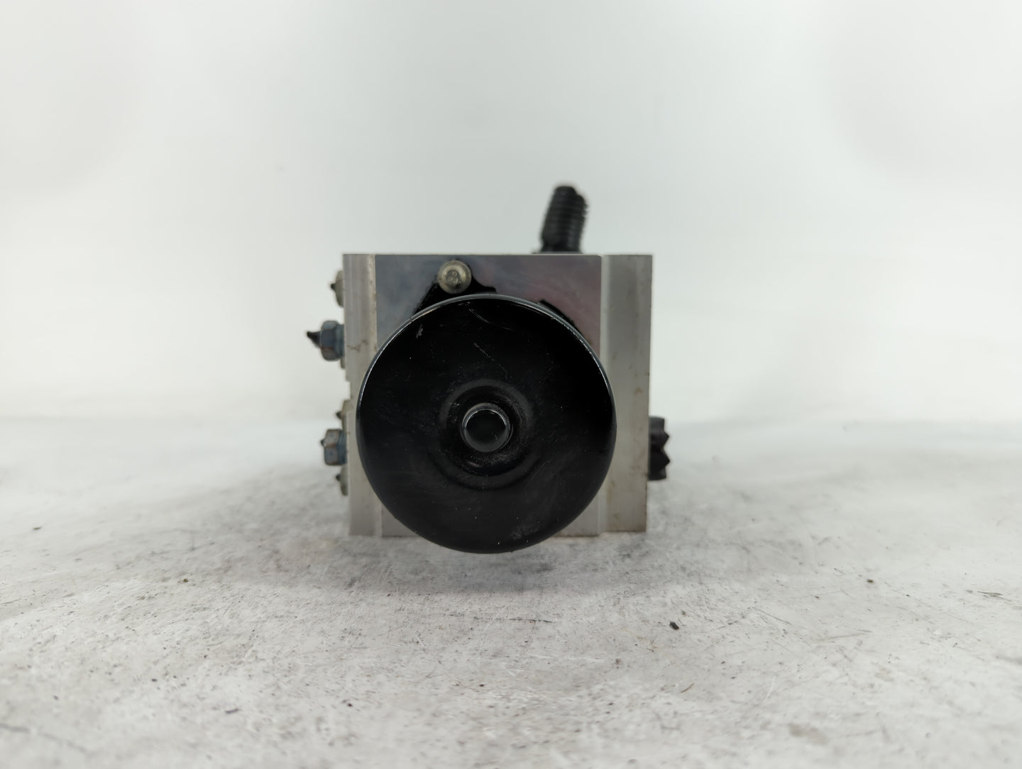 2012 Chevrolet Malibu ABS Pump Control Module Replacement P/N:224259-108 22800233 Fits OEM Used Auto Parts - Oemusedautopart