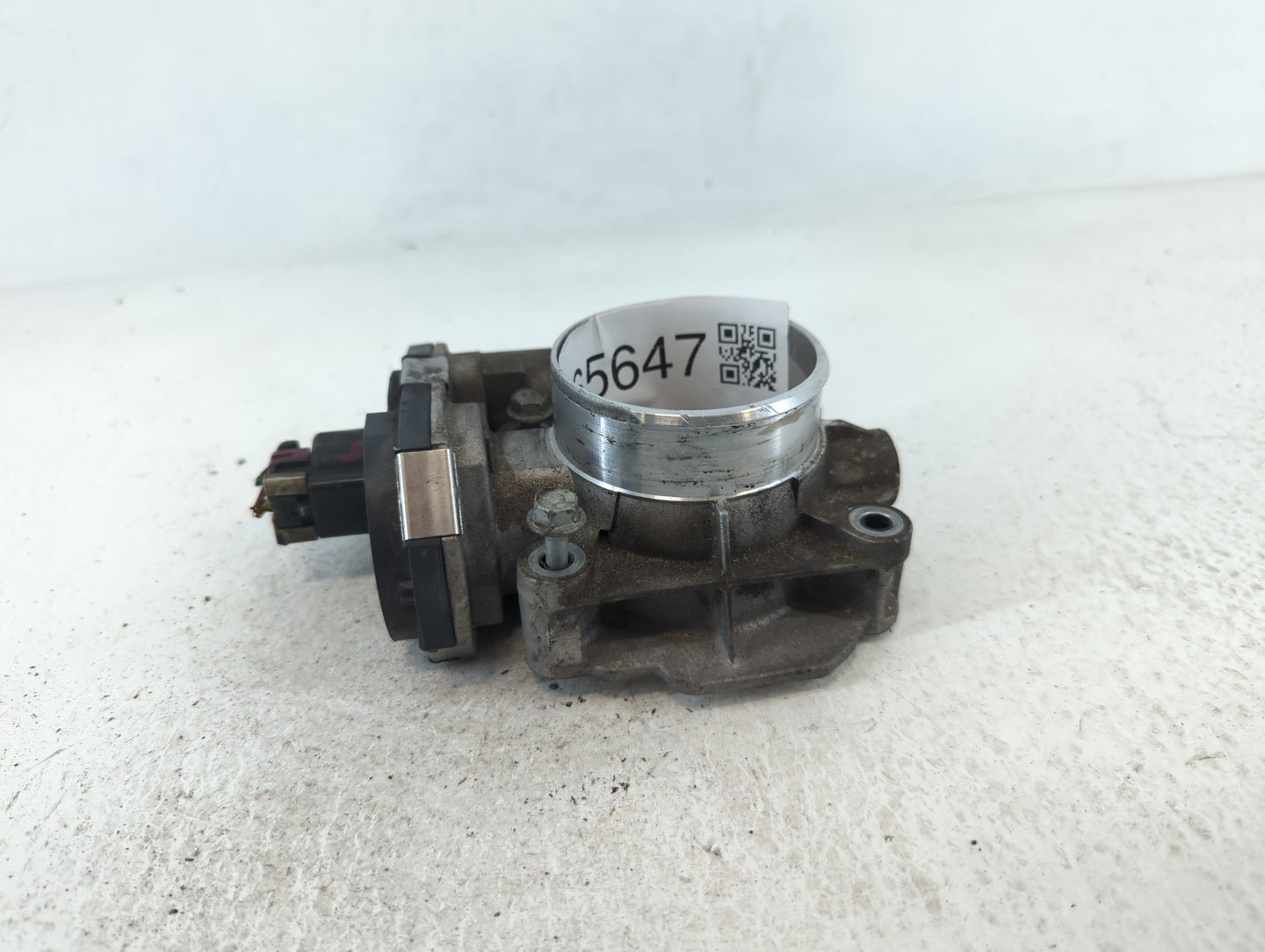 2008-2012 Chevrolet Malibu Throttle Body P/N:186AA 6686 C Fits Fits 2007 2008 2009 2010 2011 2012 OEM Used Auto Parts - Oemu