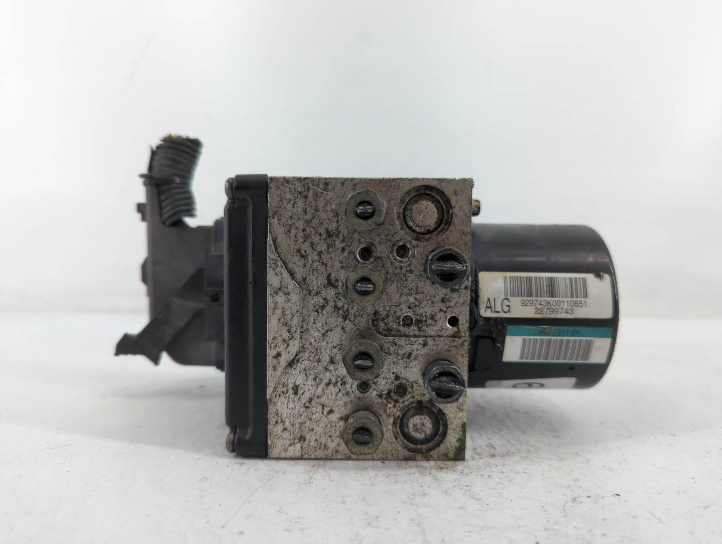 2012 Chevrolet Malibu ABS Pump Control Module Replacement P/N:22800233 Fits OEM Used Auto Parts - Oemusedautoparts1.com
