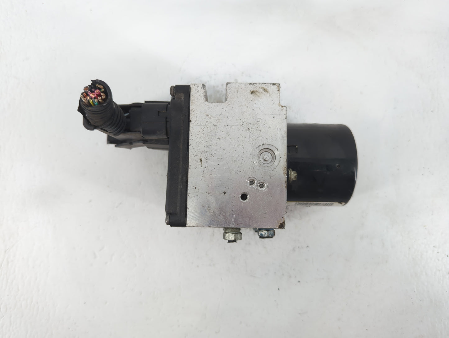 2012 Chevrolet Malibu ABS Pump Control Module Replacement P/N:22800233 Fits OEM Used Auto Parts - Oemusedautoparts1.com