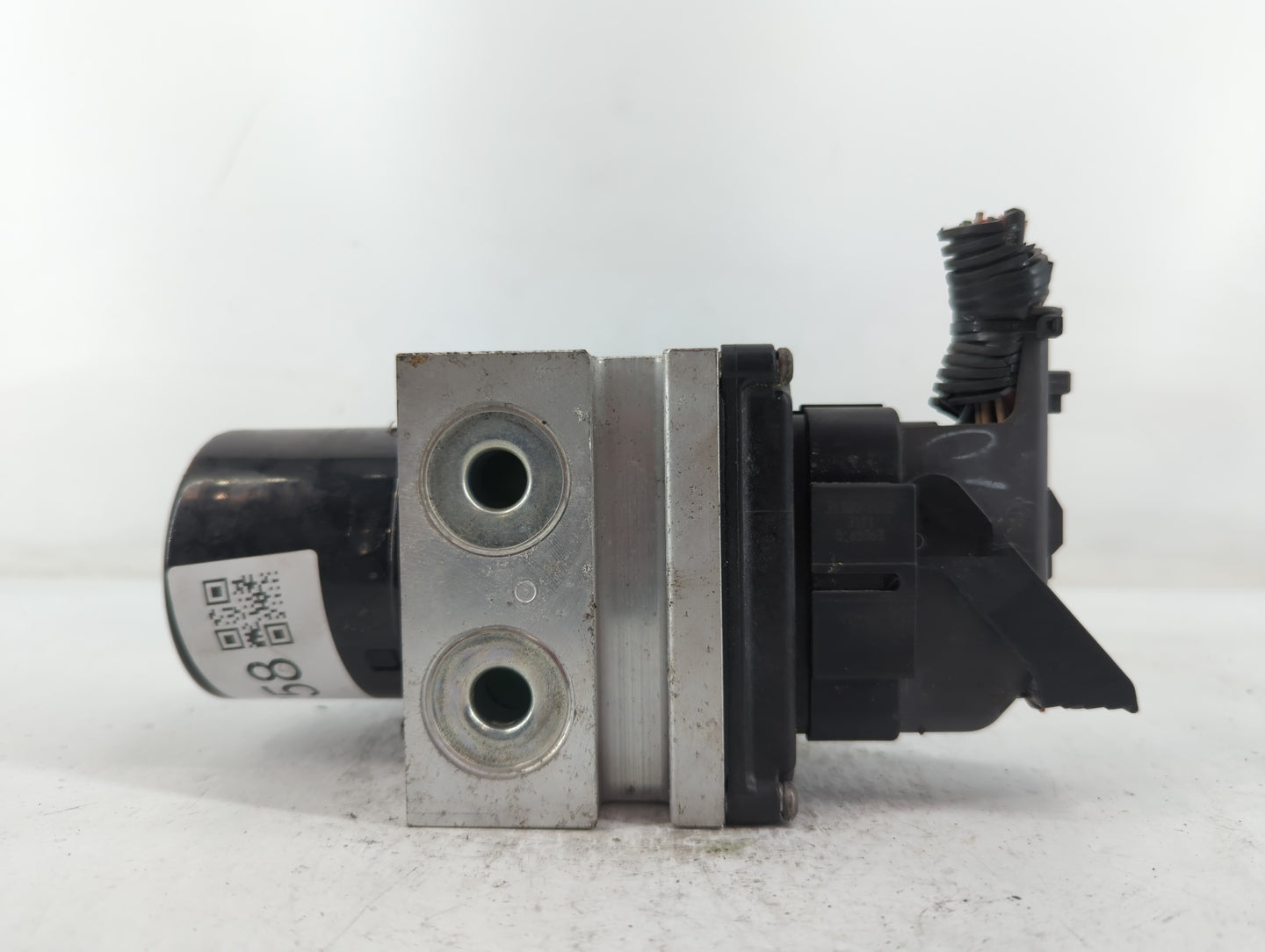 2012 Chevrolet Malibu ABS Pump Control Module Replacement P/N:22800233 Fits OEM Used Auto Parts - Oemusedautoparts1.com
