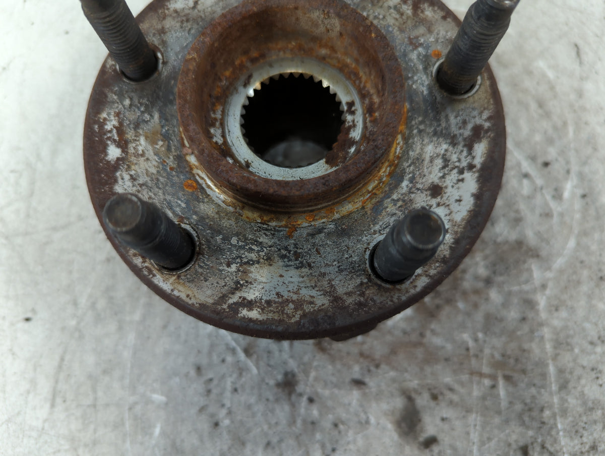 2012-2012 Chevrolet Malibu Driver Front Wheel Hub Oem - Oemusedautoparts1.com