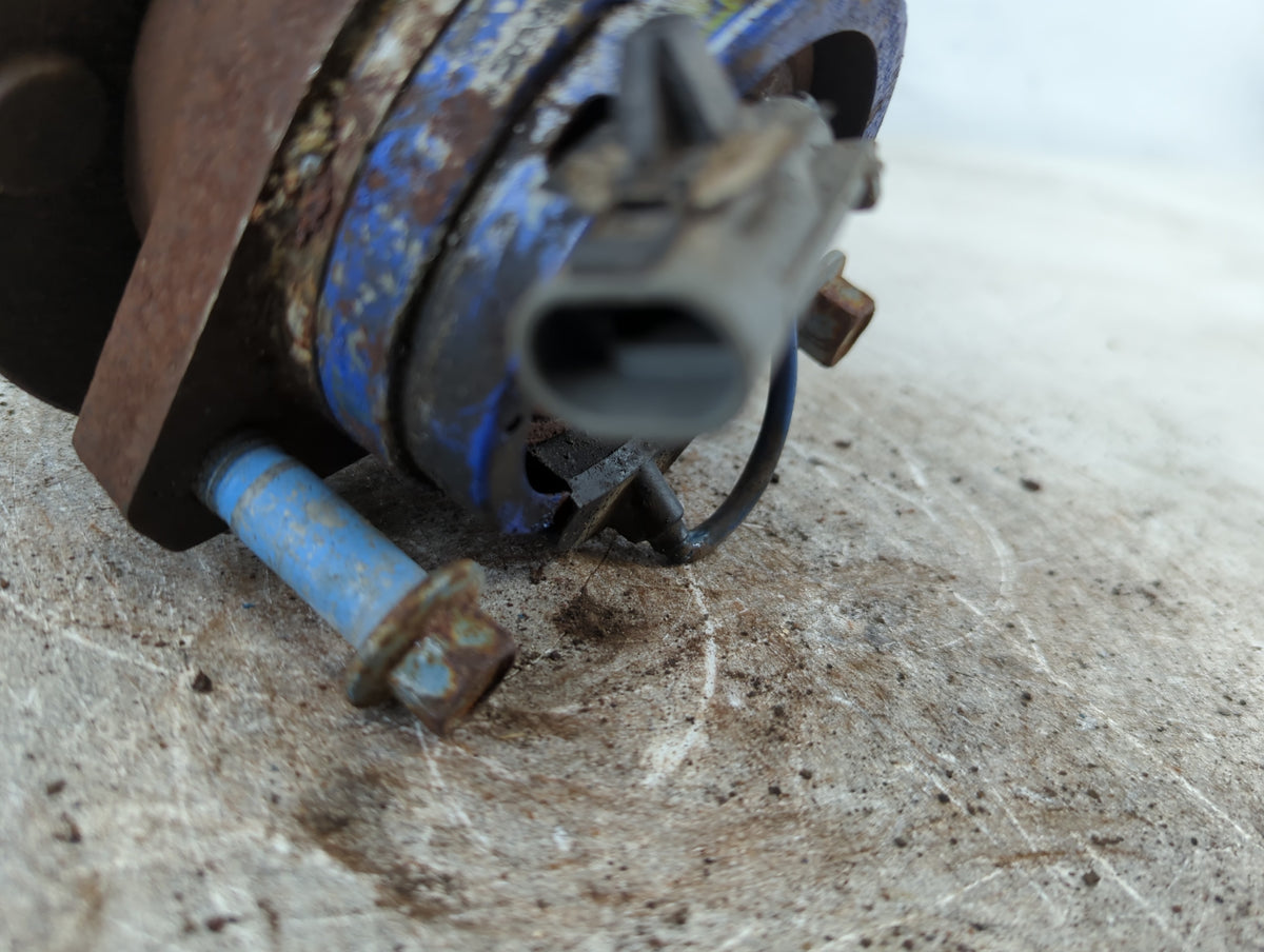 2012-2012 Chevrolet Malibu Driver Front Wheel Hub Oem - Oemusedautoparts1.com