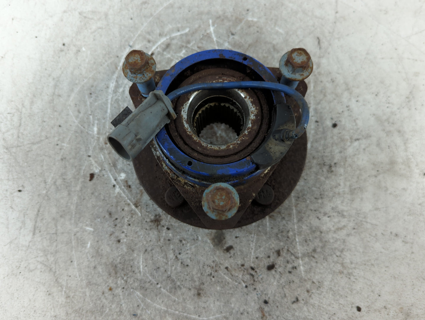 2012-2012 Chevrolet Malibu Driver Front Wheel Hub Oem - Oemusedautoparts1.com