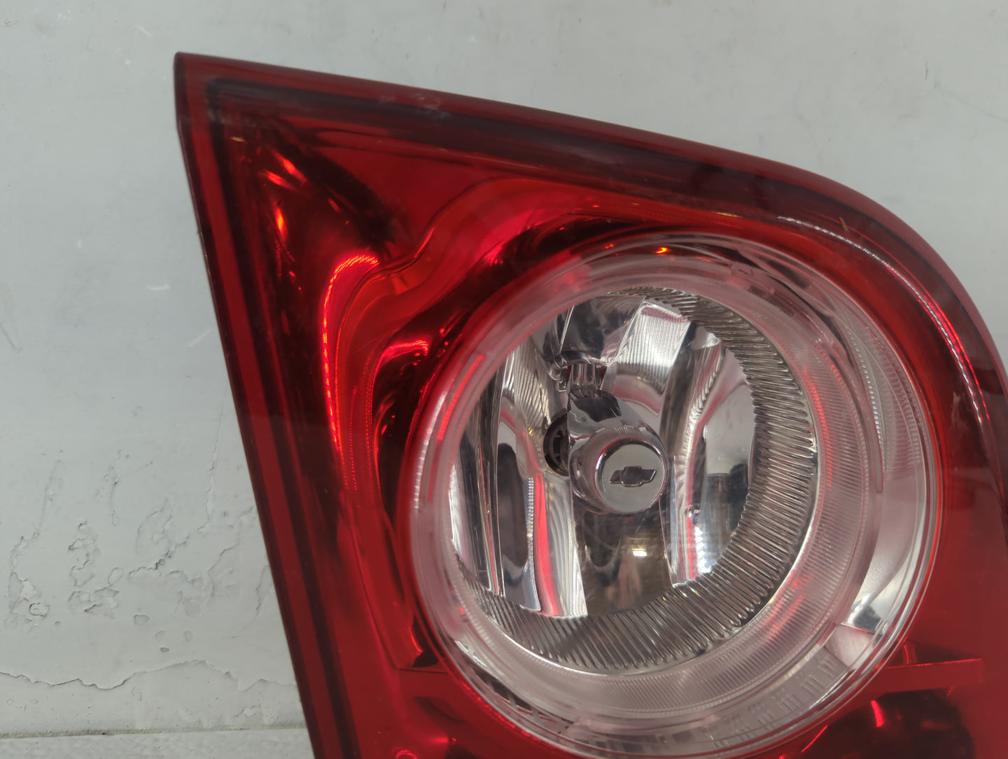 2008-2012 Chevrolet Malibu Tail Light Assembly Driver Left OEM P/N:15271120 Fits Fits 2008 2009 2010 2011 2012 OEM Used Auto