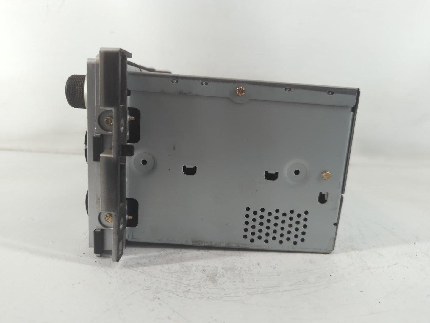 2009-2012 Chevrolet Malibu Am Fm Cd Player Radio Receiver - Oemusedautoparts1.com