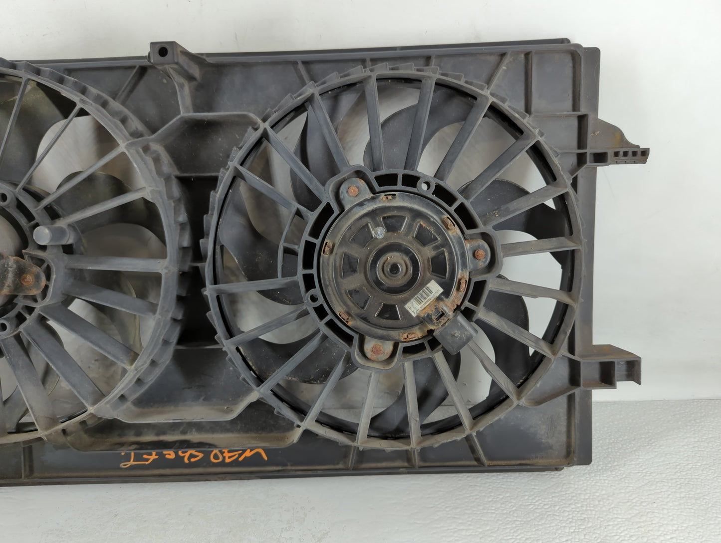2004-2012 Chevrolet Malibu Left Radiator Fan Motor Assembly - Oemusedautoparts1.com