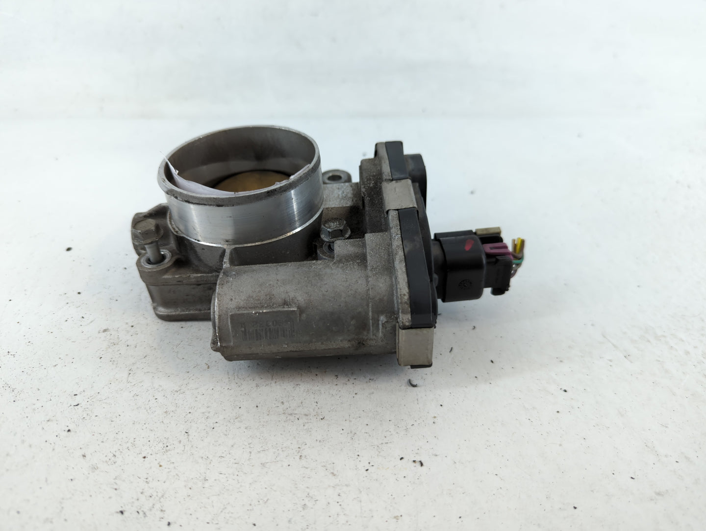 2008-2012 Chevrolet Malibu Throttle Body P/N:AA186AA0032C Fits Fits 2007 2008 2009 2010 2011 2012 OEM Used Auto Parts - Oemu