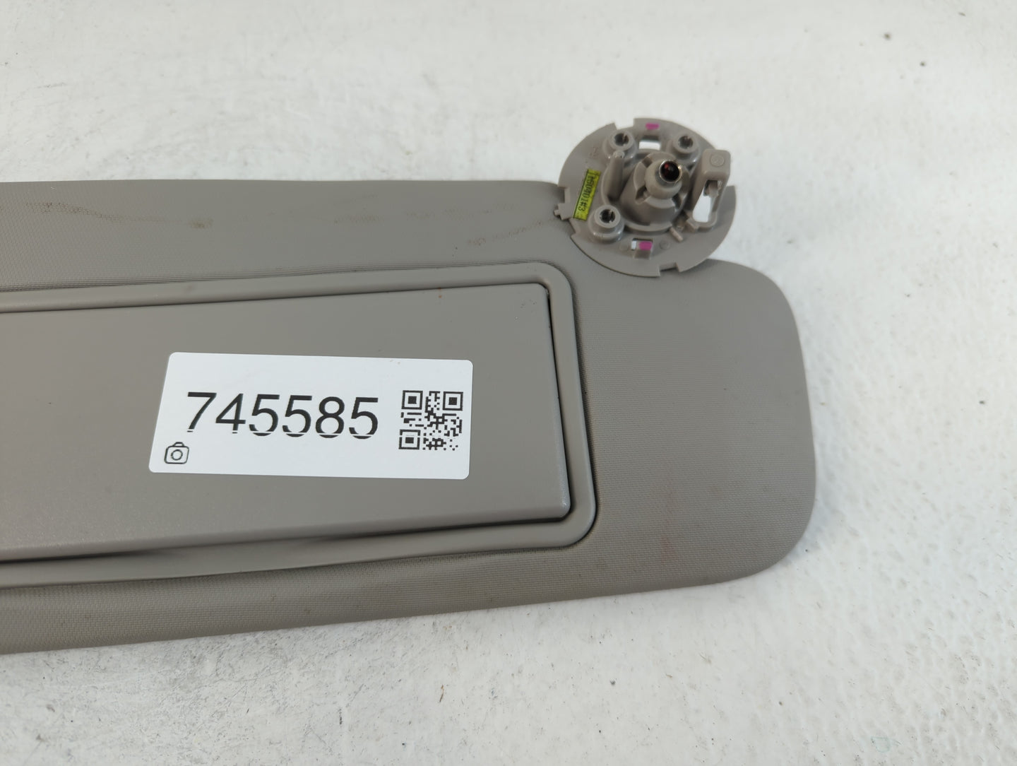 2004-2012 Chevrolet Malibu Sun Visor Shade Replacement Passenger Right Mirror Fits Fits 2004 2005 2008 2009 2010 2011 2012 O