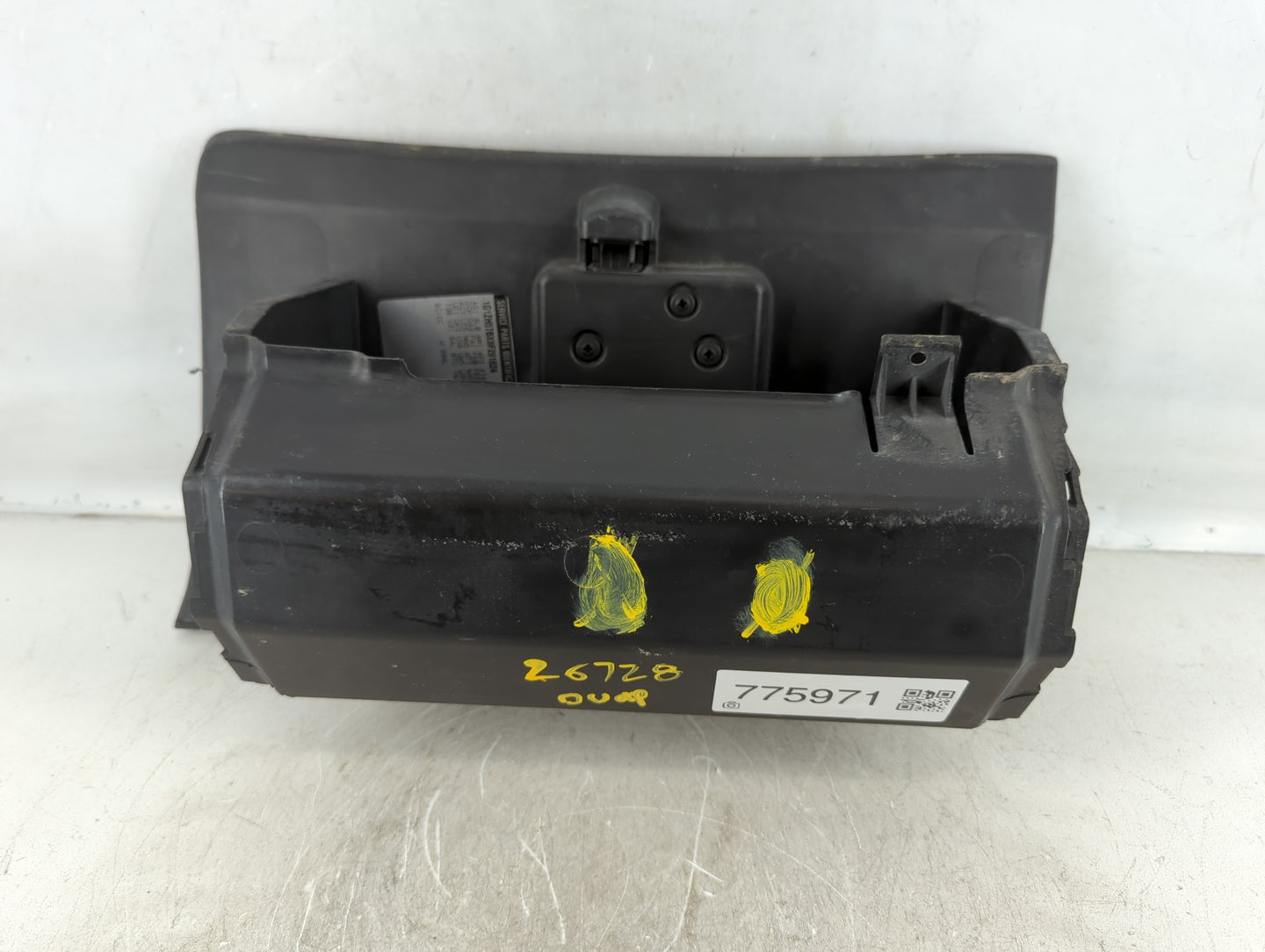 2012 Chevrolet Malibu Passenger Glove Box Door Storage Compartment - Oemusedautoparts1.com
