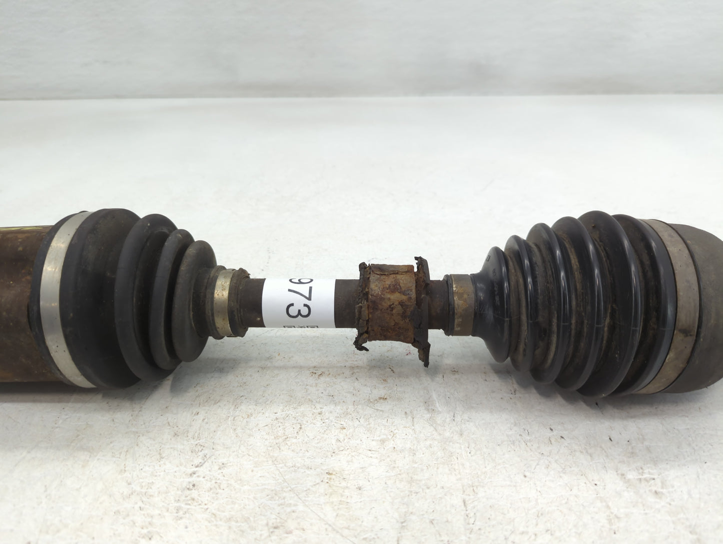 2009-2012 Chevrolet Malibu Axle Shaft Front Passenger Cv C/v 775973 - Oemusedautoparts1.com