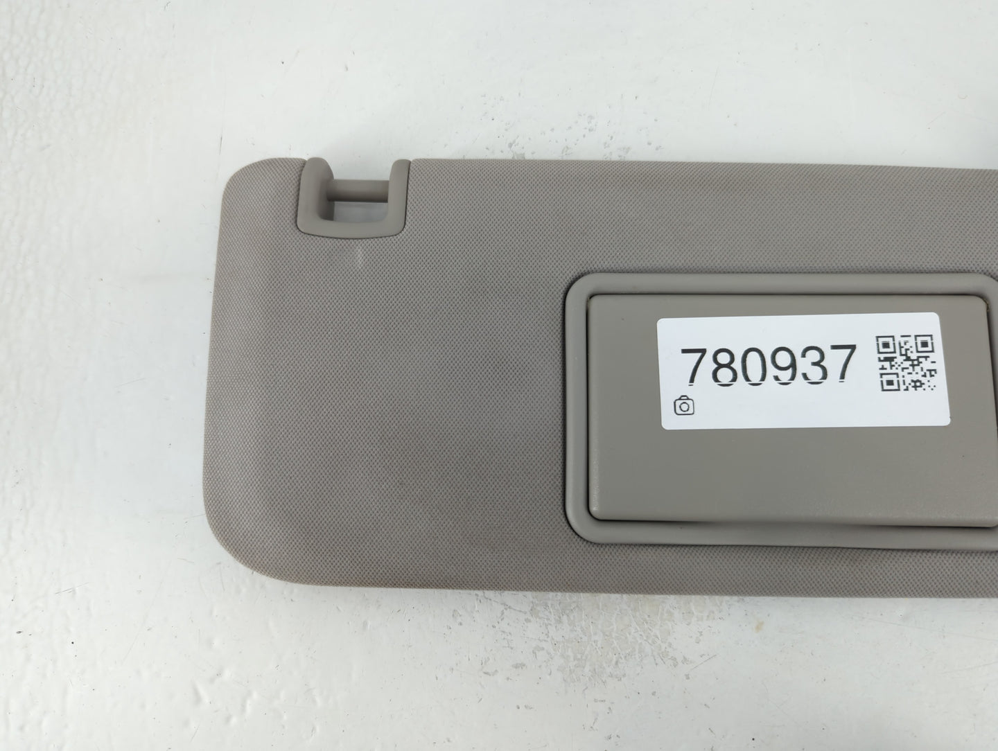 2004-2012 Chevrolet Malibu Sun Visor Shade Replacement Passenger Right Mirror Fits Fits 2004 2005 2008 2009 2010 2011 2012 O