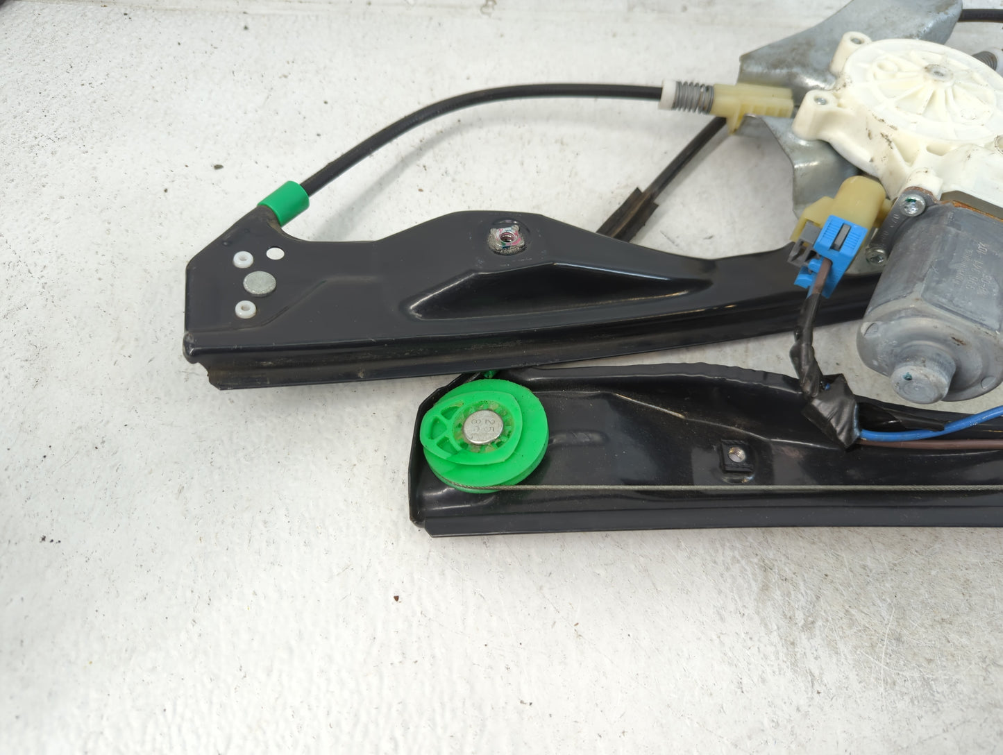 2008-2012 Chevrolet Malibu Driver Left Front Window Regulator 802573 - Oemusedautoparts1.com