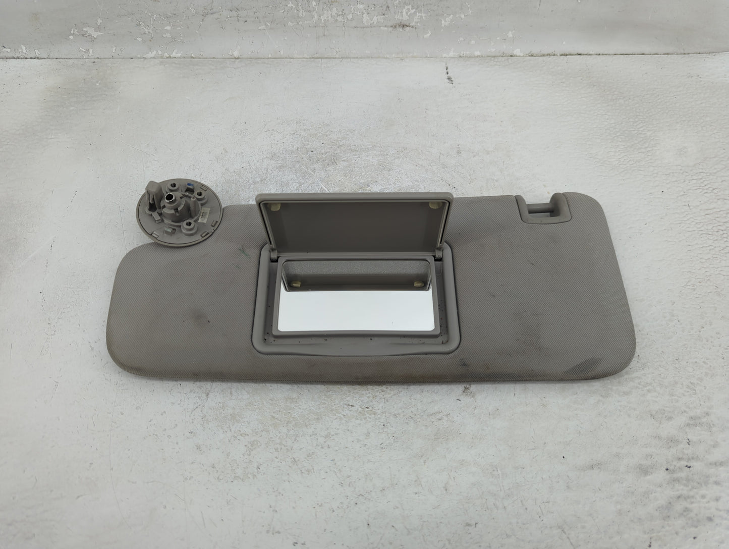2004-2012 Chevrolet Malibu Sun Visor Shade Replacement Driver Left Mirror Fits Fits 2004 2005 2008 2009 2010 2011 2012 OEM U
