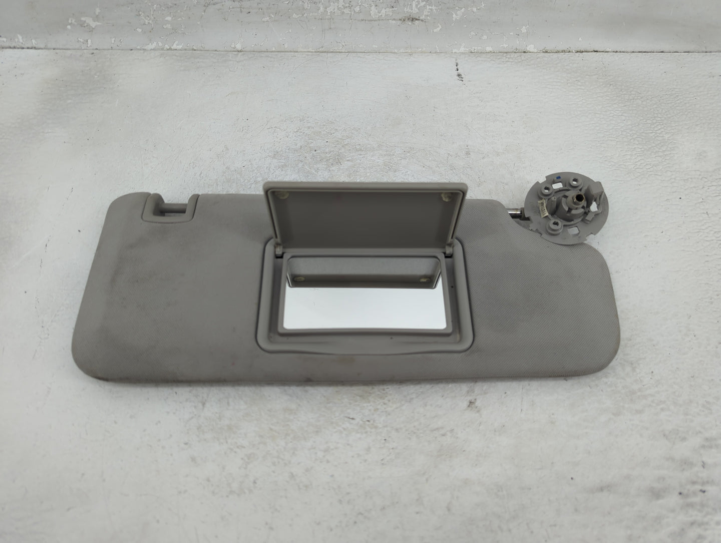 2004-2012 Chevrolet Malibu Sun Visor Shade Replacement Passenger Right Mirror Fits Fits 2004 2005 2008 2009 2010 2011 2012 O