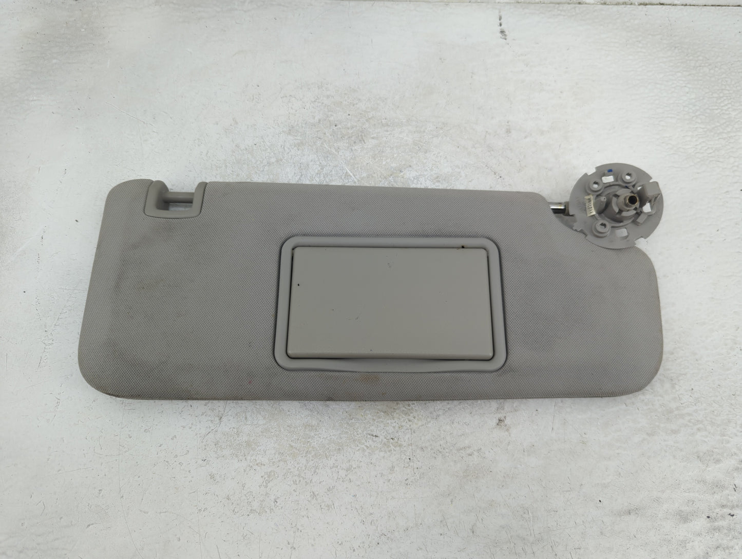 2004-2012 Chevrolet Malibu Sun Visor Shade Replacement Passenger Right Mirror Fits Fits 2004 2005 2008 2009 2010 2011 2012 O
