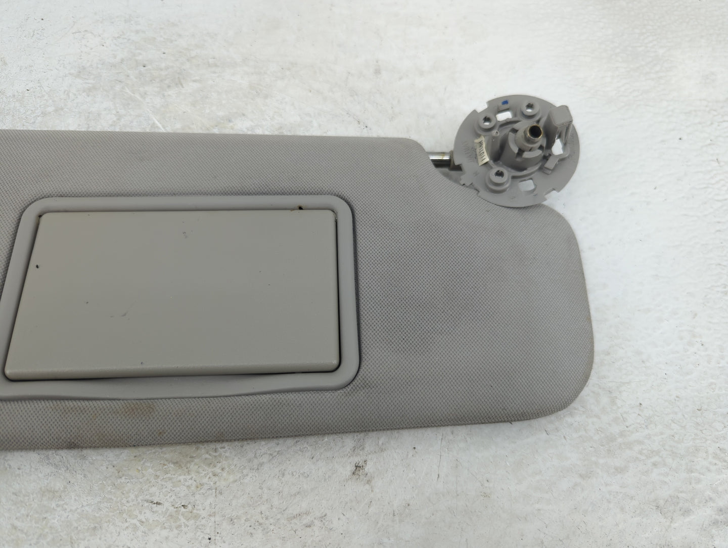 2004-2012 Chevrolet Malibu Sun Visor Shade Replacement Passenger Right Mirror Fits Fits 2004 2005 2008 2009 2010 2011 2012 O