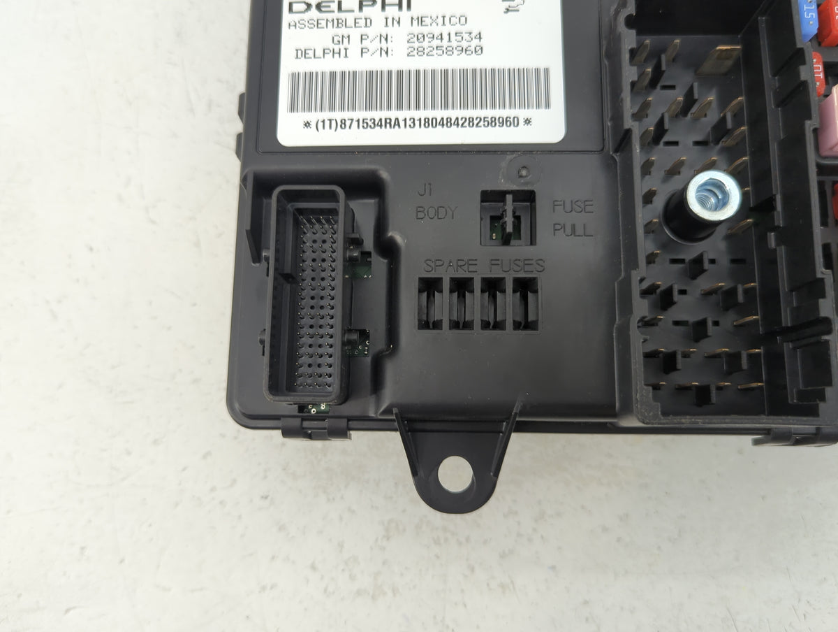 2010-2012 Chevrolet Malibu Body Control Module Bcm Inner Cabin Fuse Box 824081 - Oemusedautoparts1.com