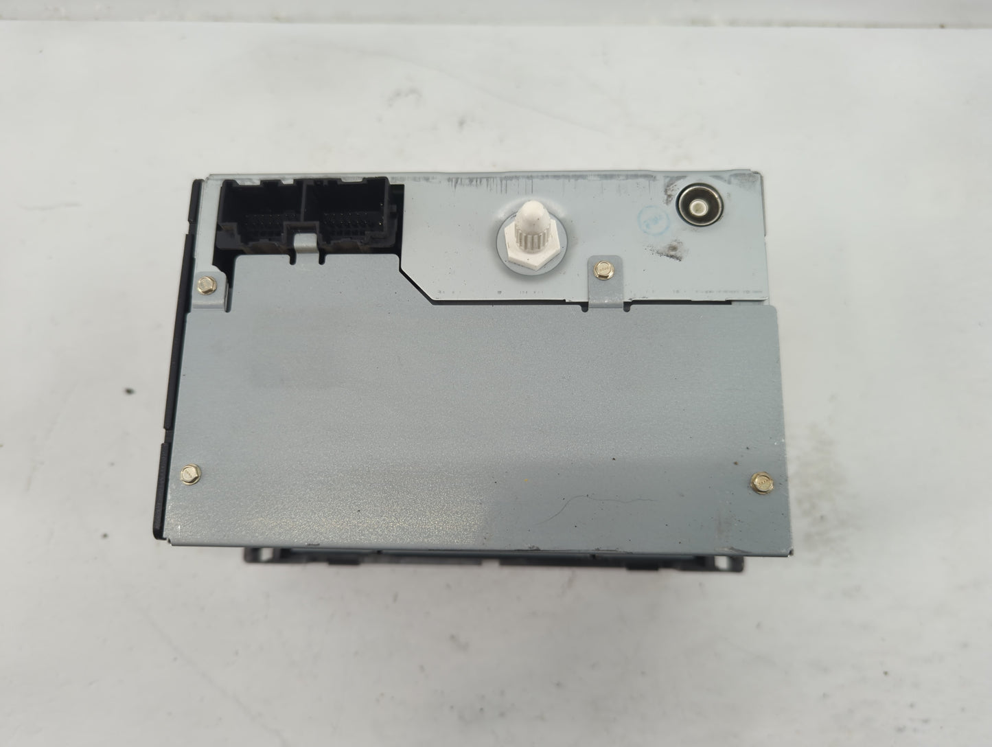 2009-2012 Chevrolet Malibu Radio AM FM Cd Player Receiver Replacement Fits Fits 2009 2010 2011 2012 OEM Used Auto Parts - Oe