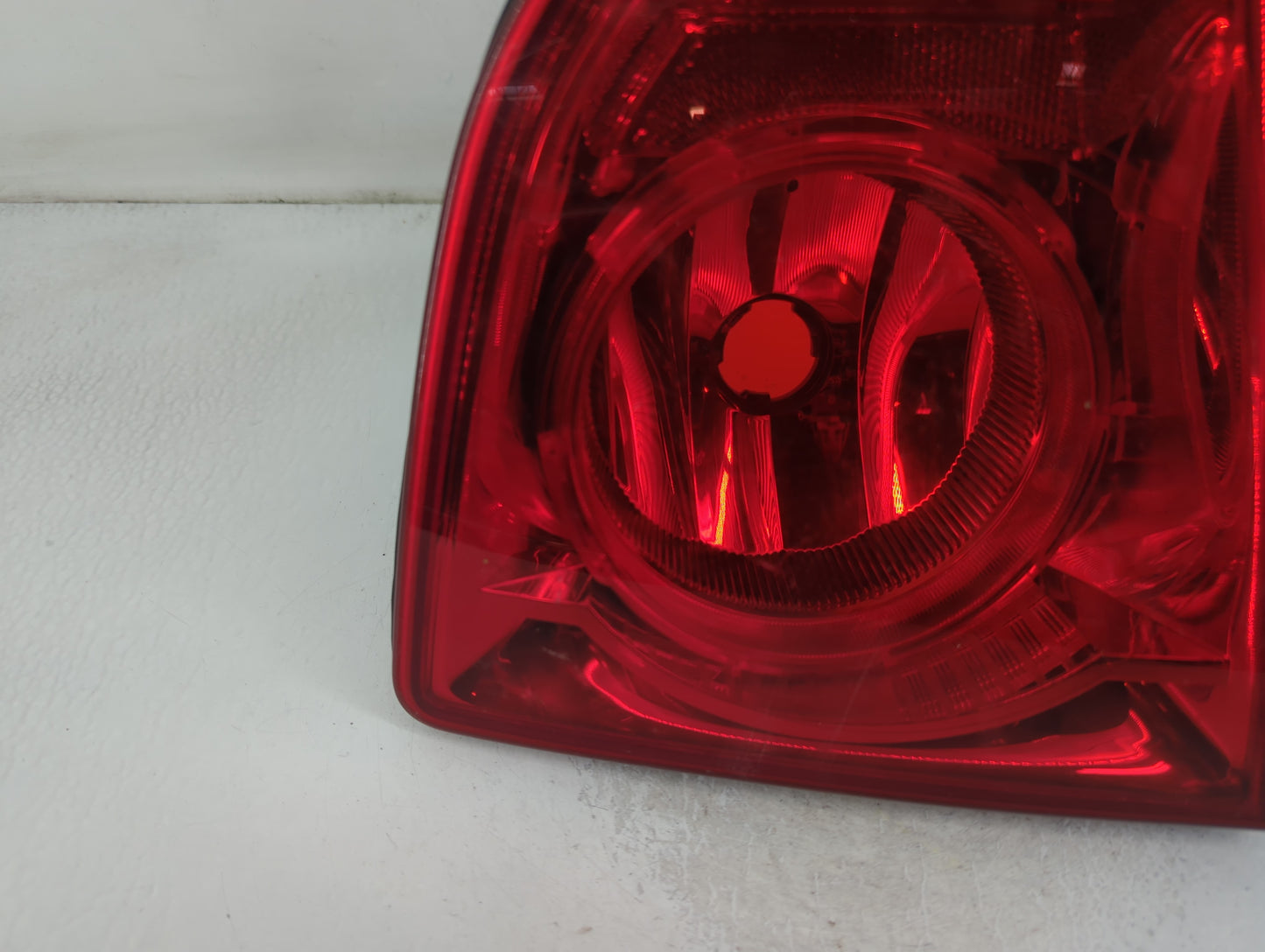 2008-2012 Chevrolet Malibu Tail Light Assembly Driver Left OEM Fits Fits 2008 2009 2010 2011 2012 OEM Used Auto Parts - Oemu