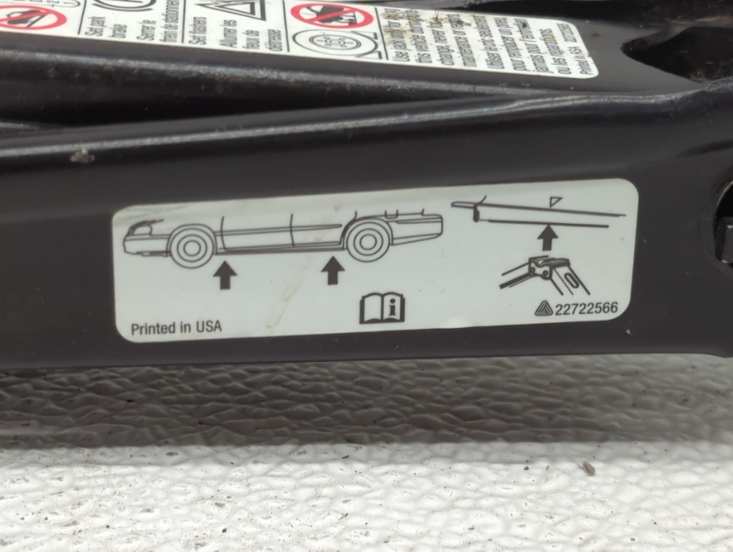 2012 Chevrolet Malibu Spare Scissor Car Jack Black 840238 - Oemusedautoparts1.com