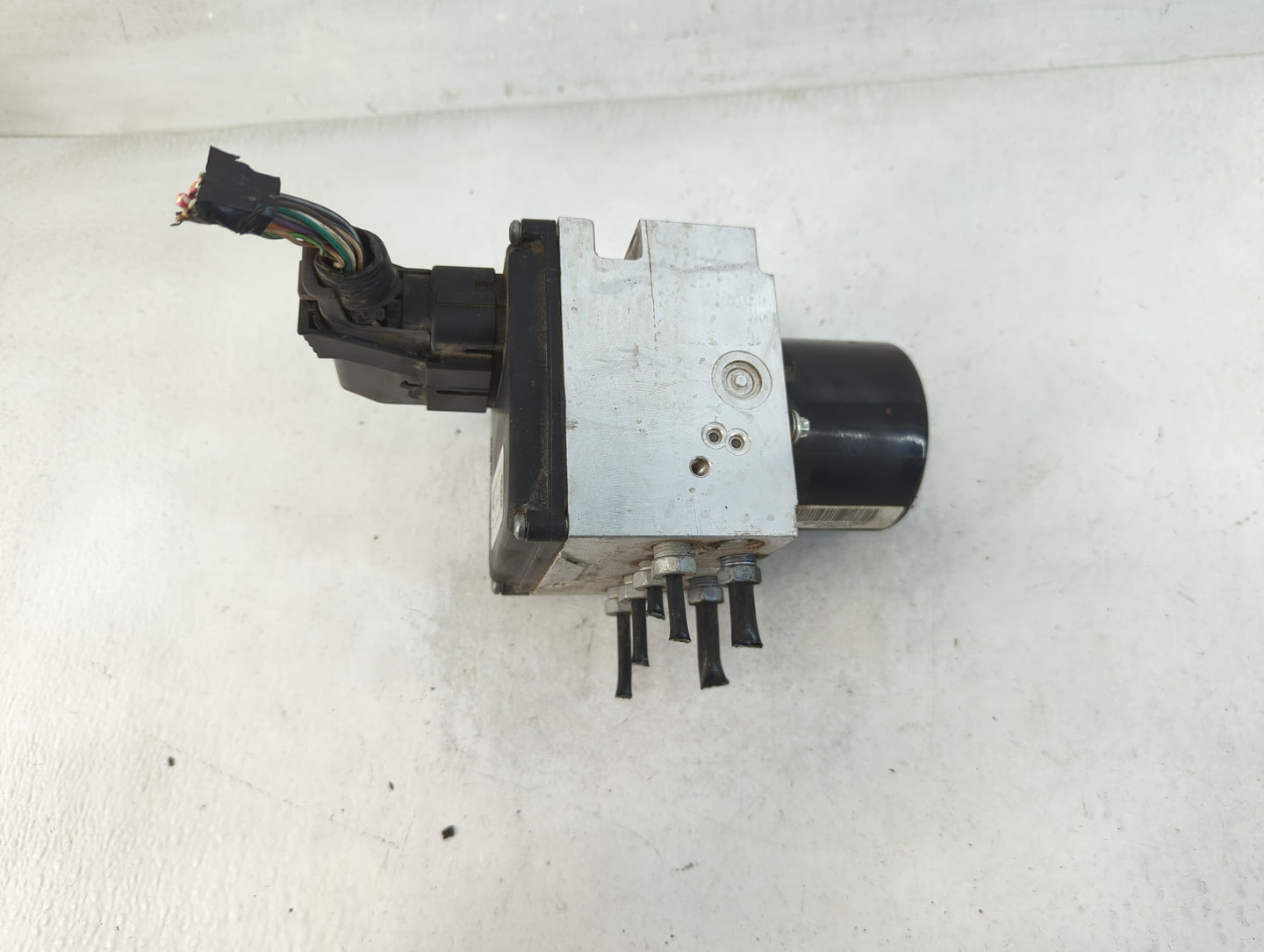 2012 Chevrolet Malibu ABS Pump Control Module Replacement P/N:22800233 Fits OEM Used Auto Parts - Oemusedautoparts1.com