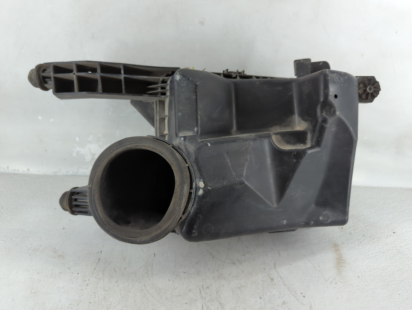 2008-2012 Chevrolet Malibu Air Cleaner Intake-duct Hose Tube - Oemusedautoparts1.com
