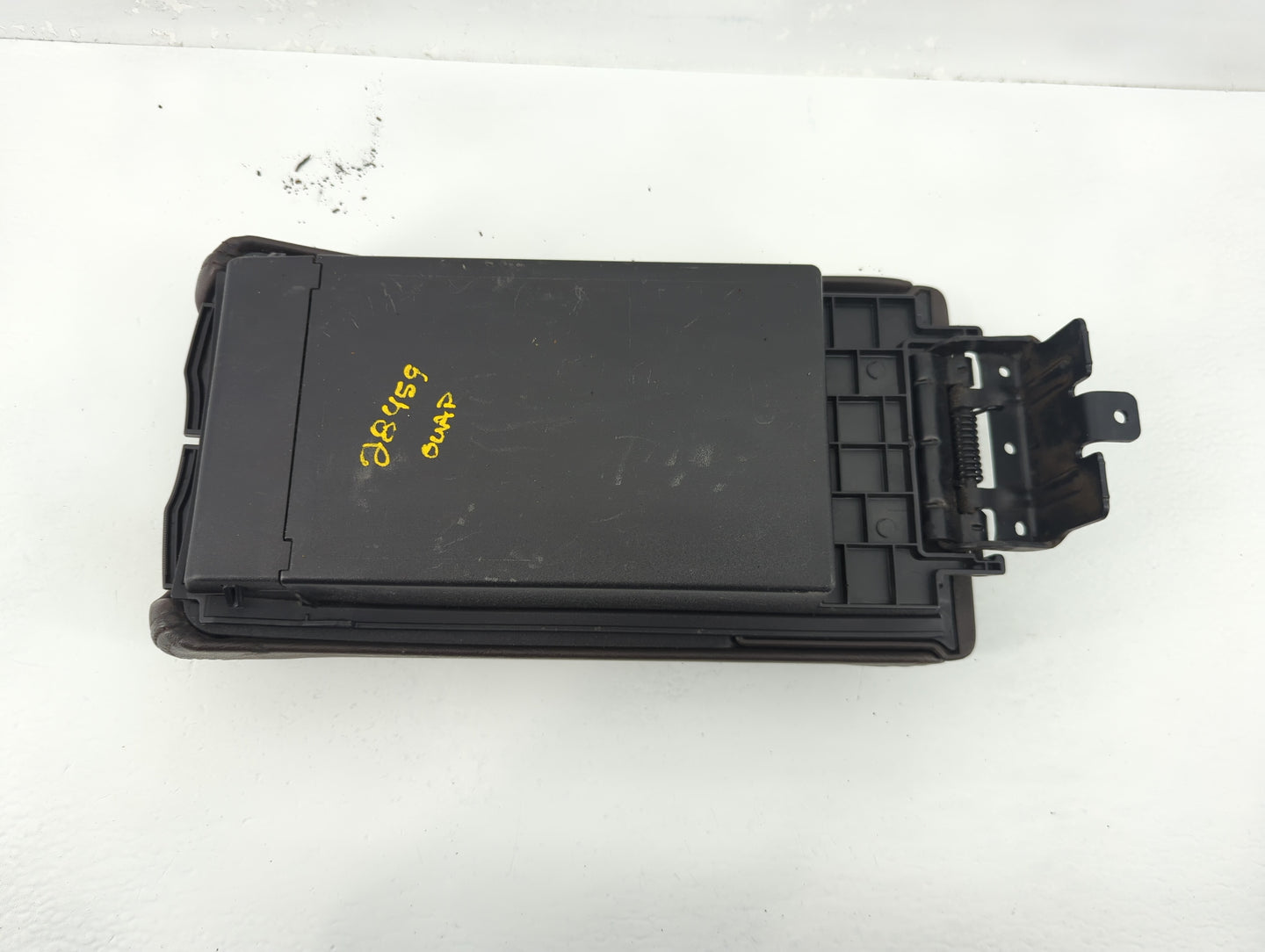 2008-2012 Chevrolet Malibu Center Console Armrest Cover Lid Fits Fits 2008 2009 2010 2011 2012 OEM Used Auto Parts - Oemused