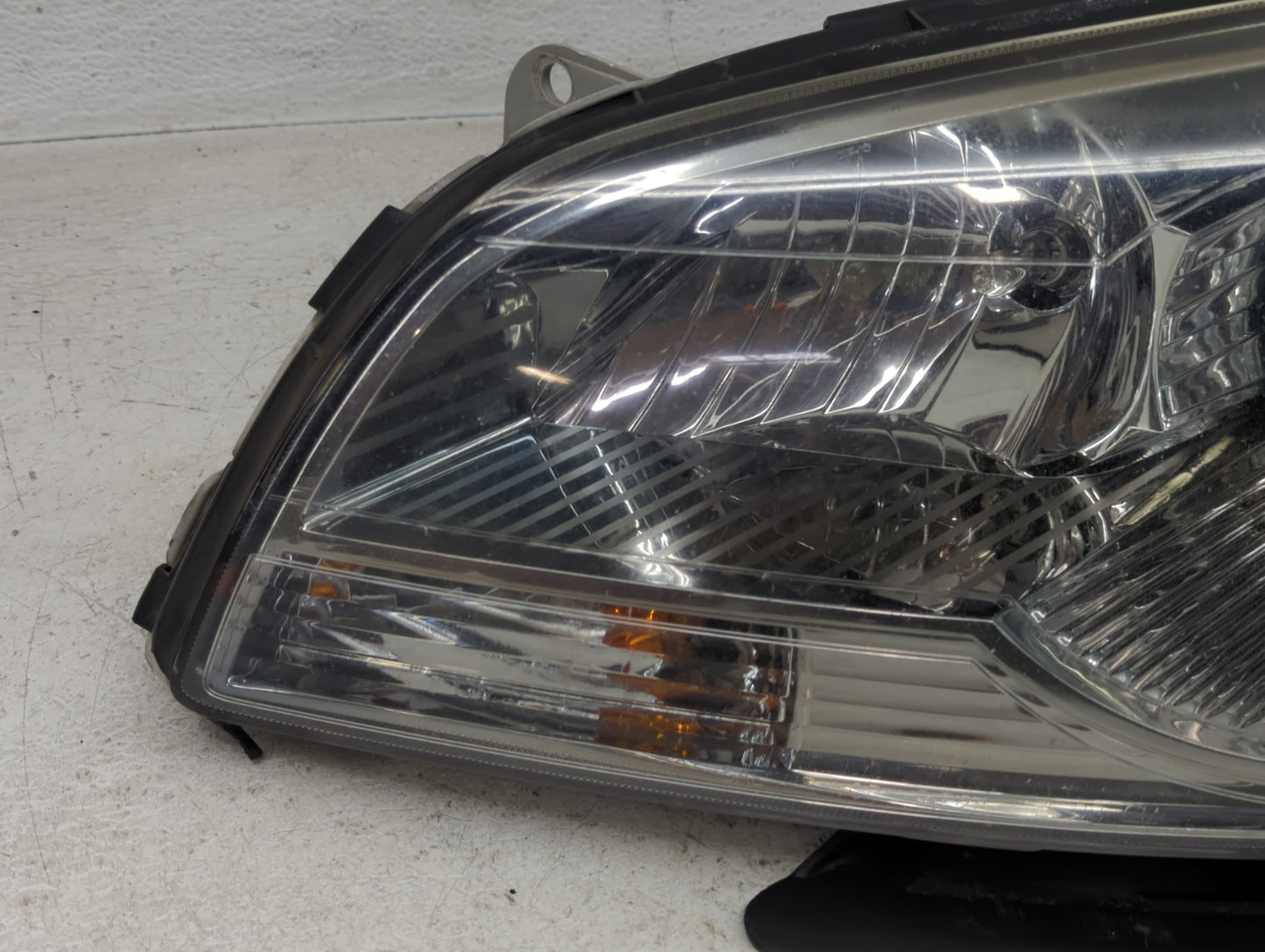 2008-2012 Chevrolet Malibu Driver Left Oem Head Light Headlight Lamp - Oemusedautoparts1.com