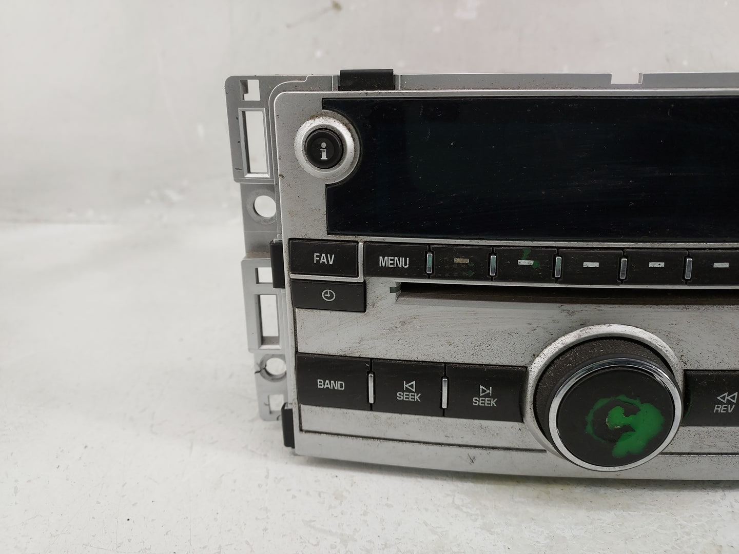 2009-2012 Chevrolet Malibu Radio AM FM Cd Player Receiver Replacement Fits Fits 2009 2010 2011 2012 OEM Used Auto Parts - Oe