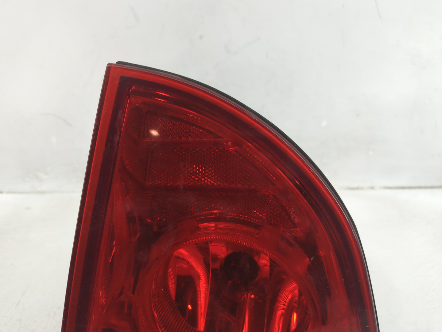 2008-2012 Chevrolet Malibu Tail Light Assembly Passenger Right OEM Fits Fits 2008 2009 2010 2011 2012 OEM Used Auto Parts - 