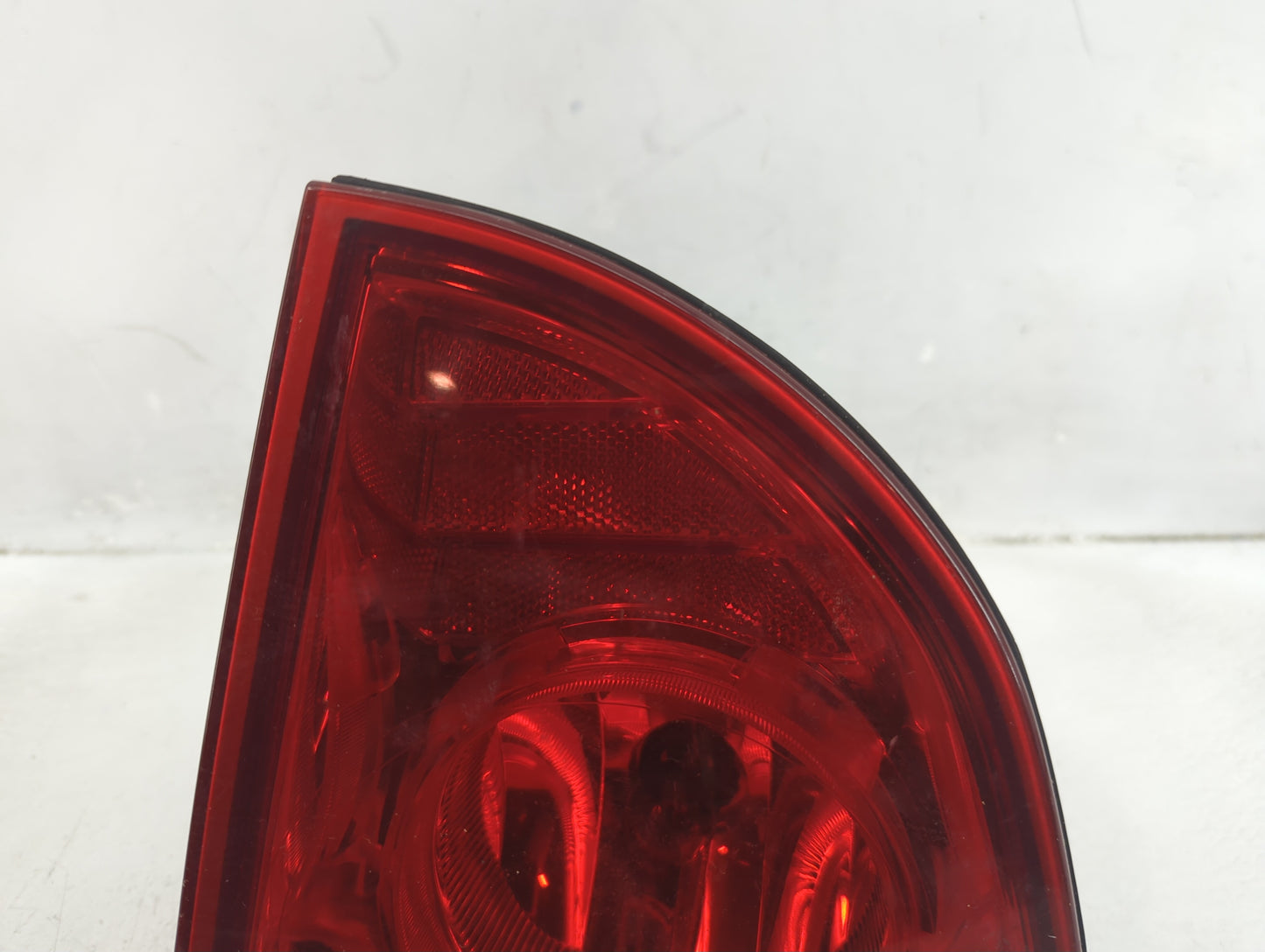 2008-2012 Chevrolet Malibu Tail Light Assembly Passenger Right OEM Fits Fits 2008 2009 2010 2011 2012 OEM Used Auto Parts - 